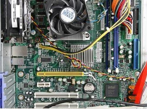 計算機主機硬件 一窺主機內(nèi)部結(jié)構(gòu)圖